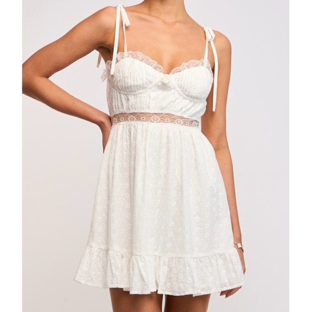 1 LEFT!! THEY NOTICE WHITE LACE MINI DRESS